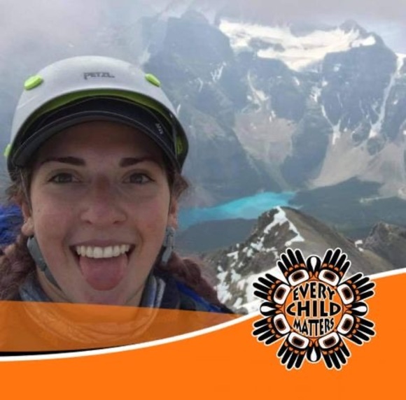 Meet your Posher, Anne-claire - Picture 1 of 1